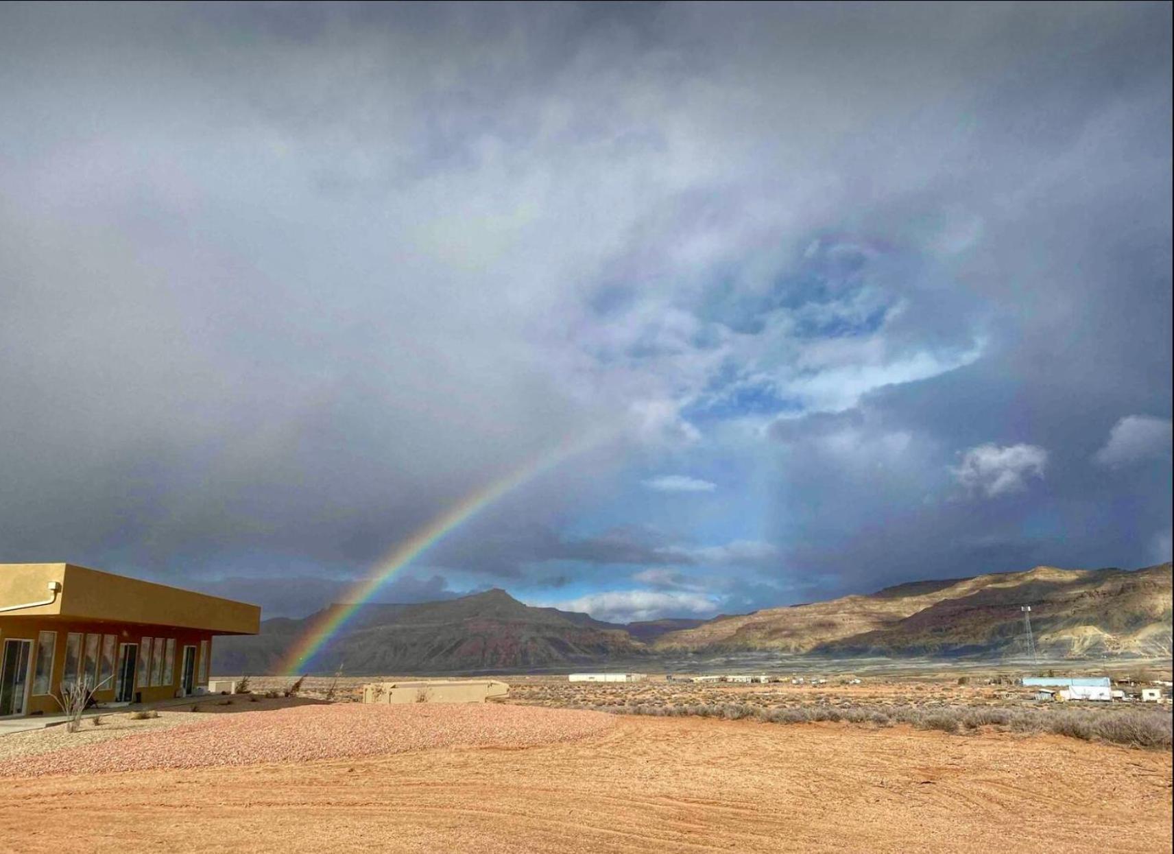 Page Arizona Border Town- Crimson Suite, Desert Canyon Getaway With Views Big Water Ngoại thất bức ảnh